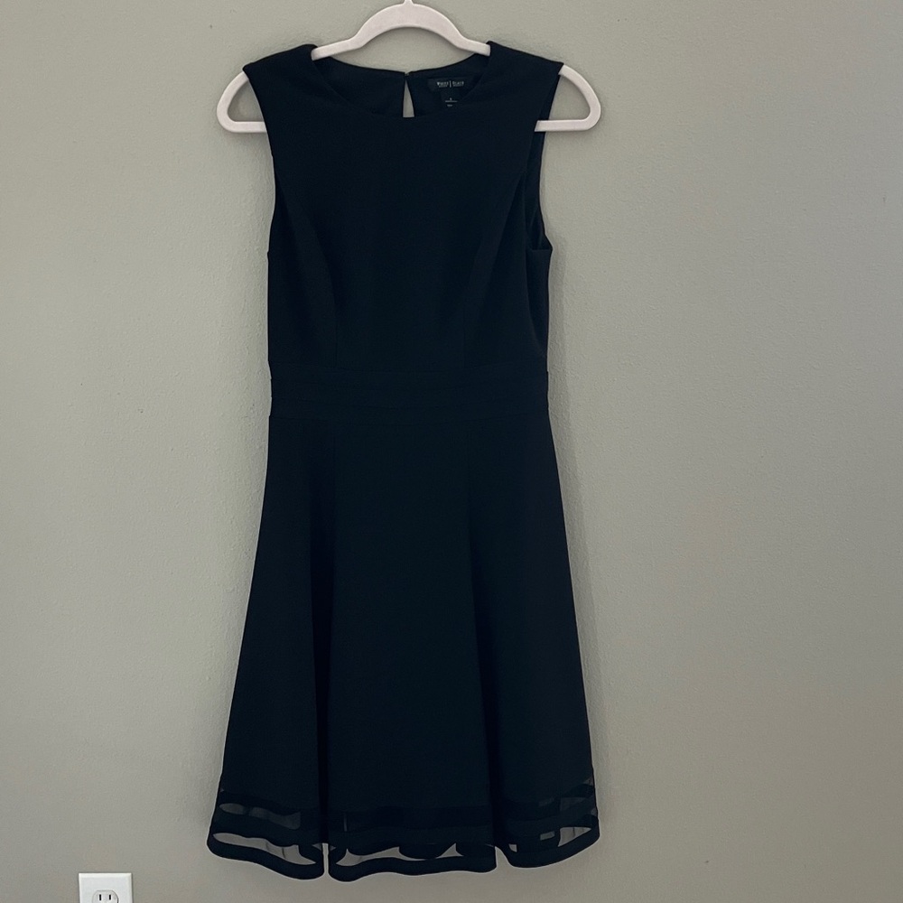 White House Black Market Elegant Black Dress with Key Hole Openeing  Size 6